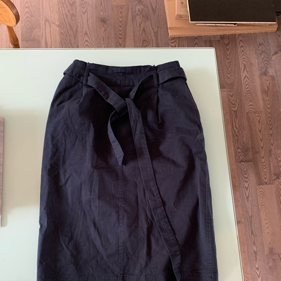 Uniqlo Paperbag Skirt - Picture 3 of 6